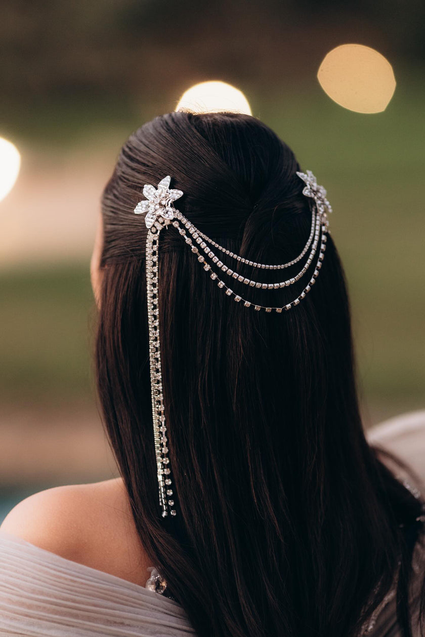 Dangling chains Backpiece