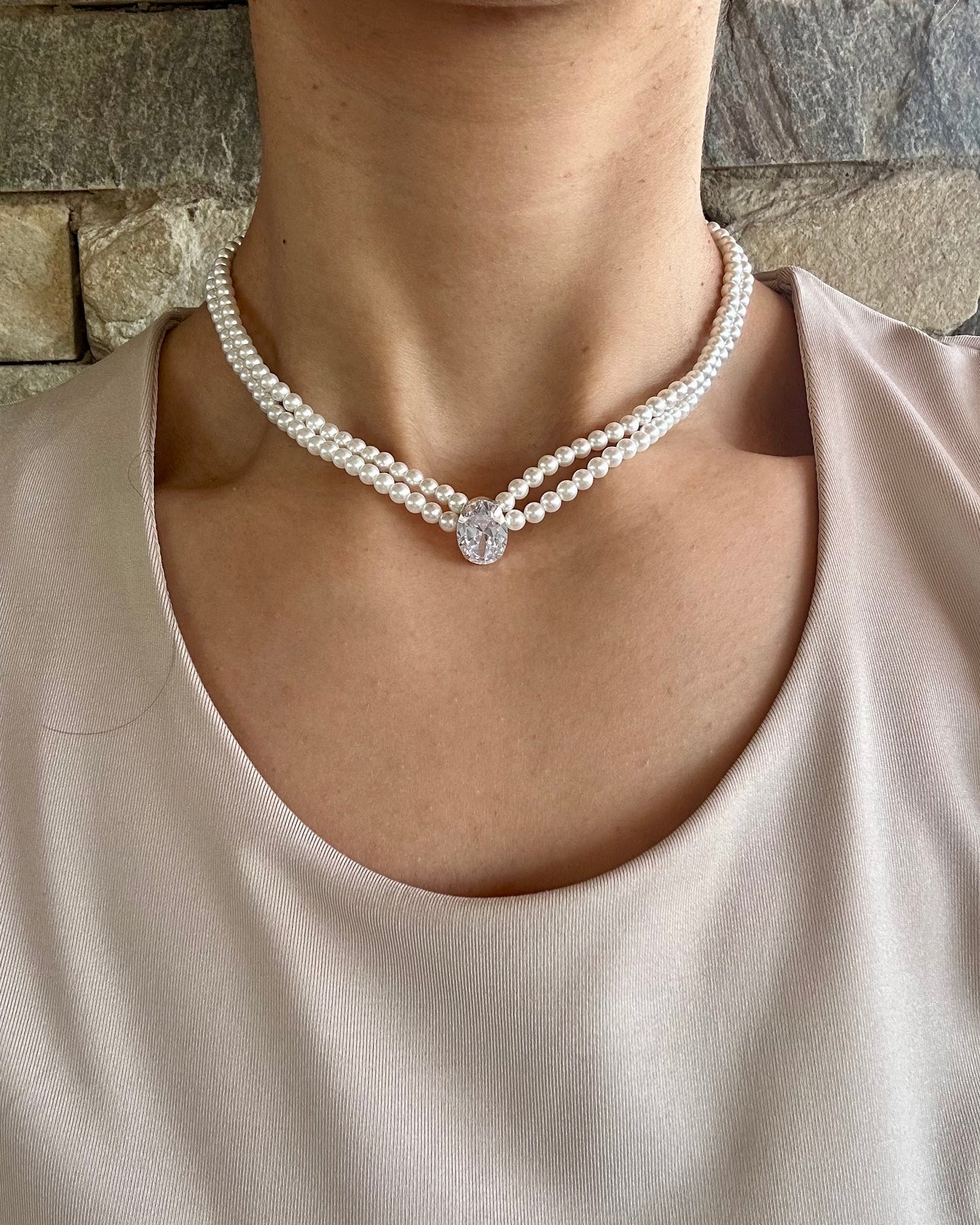 Pearly choker
