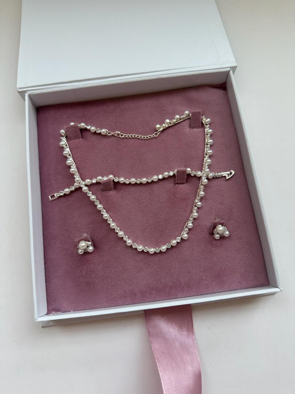 Ethereal Pearl Set