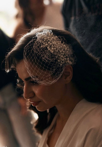 Side pearly net piece
