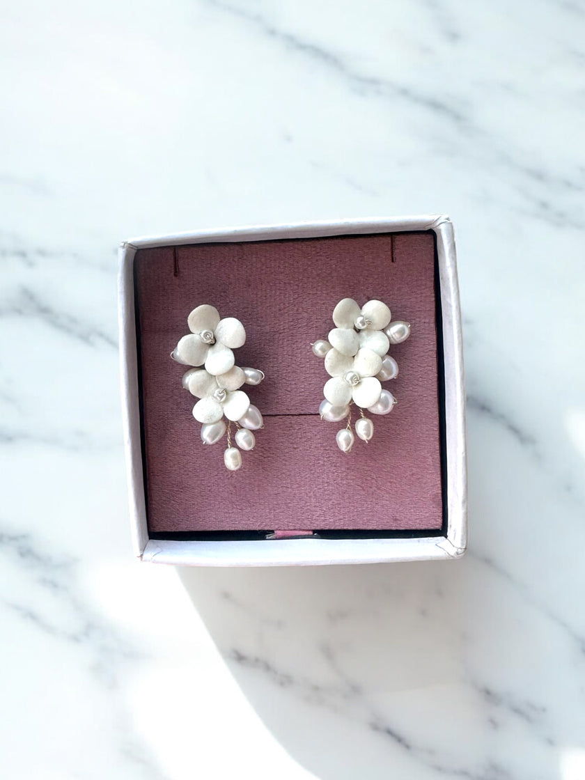 Floral Dangling Earrings