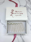 Pearls pins
