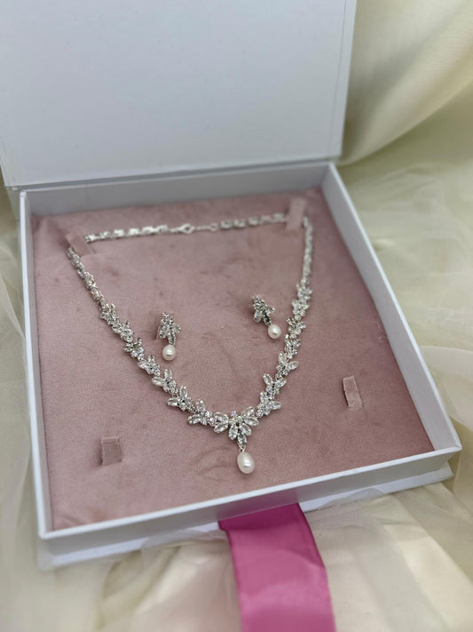 V pearly Jewelry set