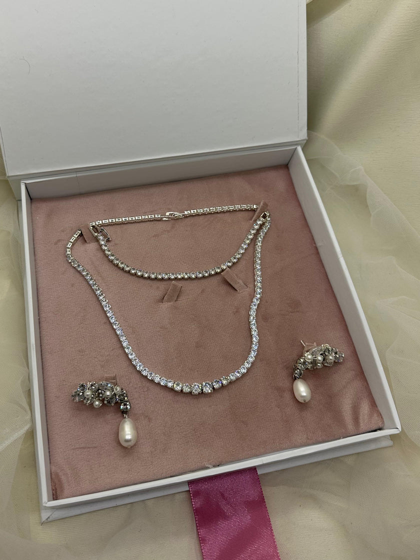 simple statement Jewelry set