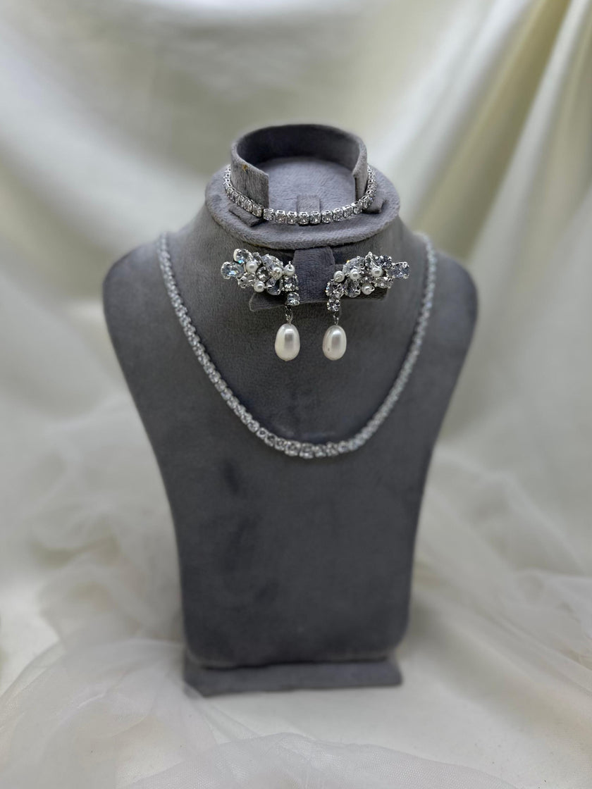 simple statement Jewelry set