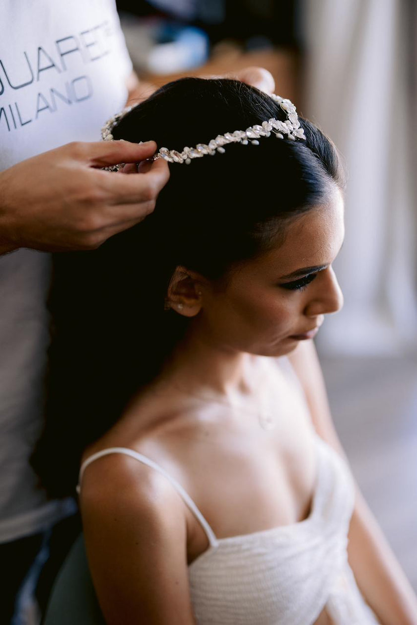 All around dangling piece