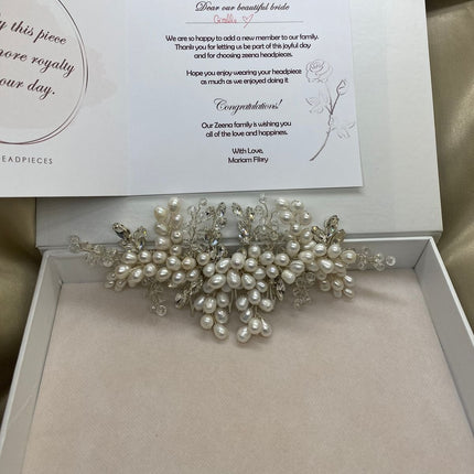 Natural Pearls Comb