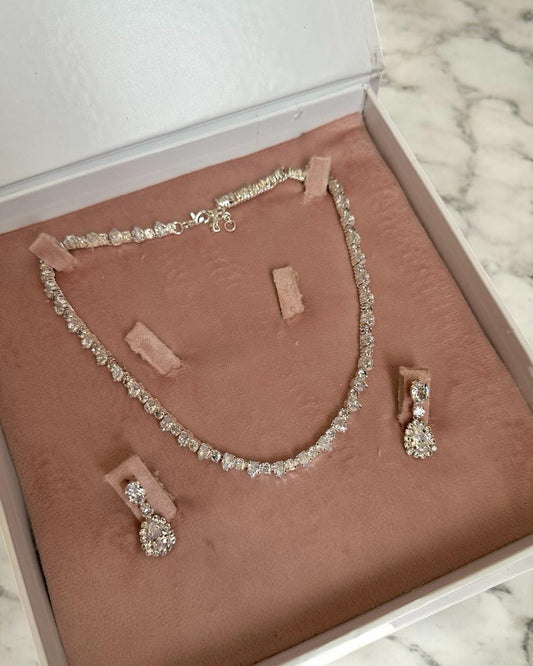 The Sleek Set