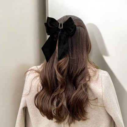 The V.Black bow